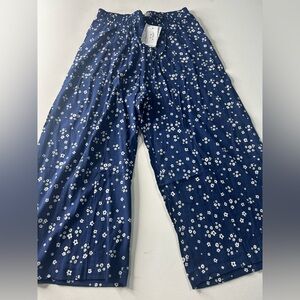 NWT - Lularoe Medium Justine Navy Floral Pants